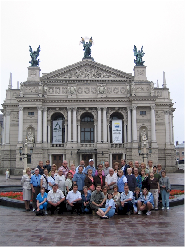 Patricia with the tour group